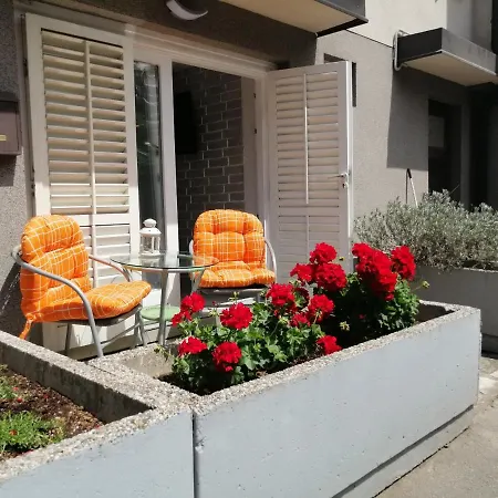 App Noel Lucija Exterior photo